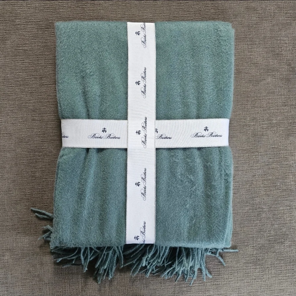 Brooks Brothers Home 100% Cashmere Throw Blanket NWT $395 Size 60'' x 50''